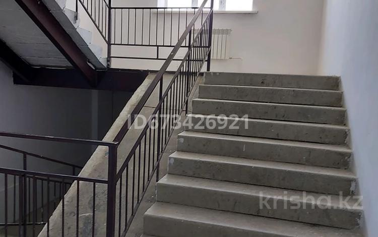 2-бөлмелі пәтер · 56 м² · 3/9 қабат, мкр. Алтын орда, Нурсити 3 мкр, бағасы: 15.5 млн ₸ в Актобе — фото 11