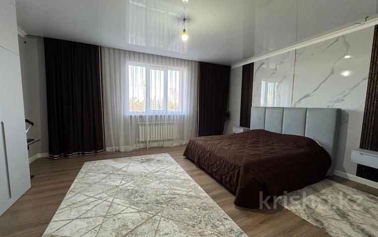 Отдельный дом · 6 комнат · 294 м² · 4 сот., Каирбекова за 82 млн 〒 в Костанае — фото 2