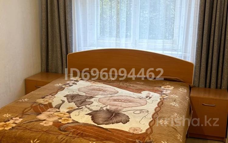 3-бөлмелі пәтер · 61.2 м² · 2/5 қабат, Строителей 42/2, бағасы: ~ 10 млн ₸ в Темиртау — фото 2