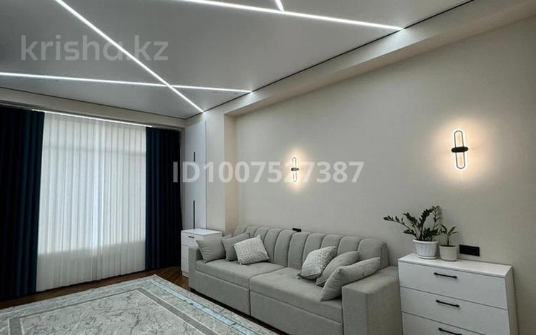3-бөлмелі пәтер · 91.8 м² · 7/12 қабат, Квартал 189 373 — Роял Рос, бағасы: 70 млн ₸ в Шымкенте, Каратауский р-н — фото 2
