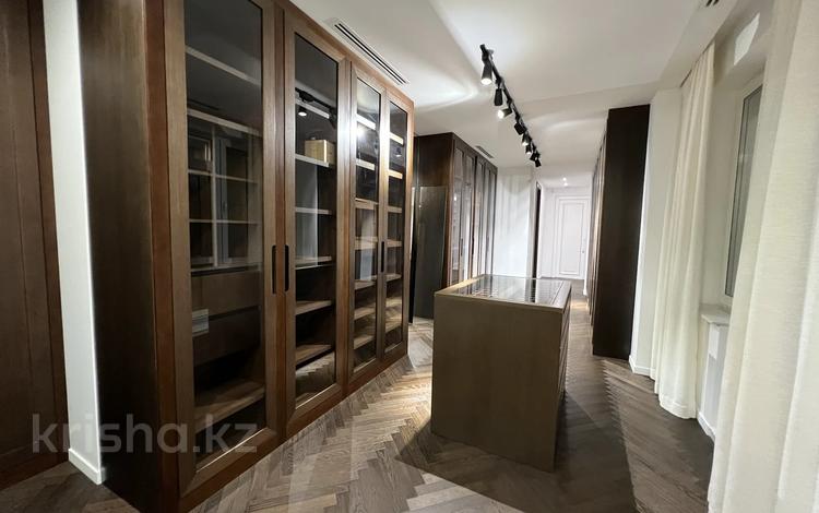 4-комнатная квартира · 170 м² · 8/8 этаж, Кабанбай Батыра 9/2 за 169 млн ₸ в Астане, Нура р-н — фото 3