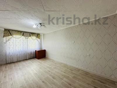 2-комнатная квартира, 47 м², 1/5 этаж, 40-лет 73 за 6.5 млн 〒 в Шахтинске