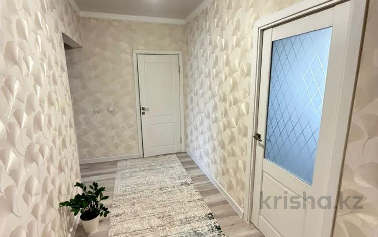 2-комнатная квартира · 64.7 м² · 6/6 этаж, мкр Кокжиек за 26.8 млн ₸ в Алматы, Жетысуский р-н — фото 2