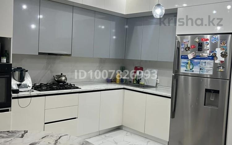 4-комнатная квартира · 150 м² · 5/5 этаж, мкр. Алтын орда 9/6 — 103 за 55 млн 〒 в Актобе — фото 2