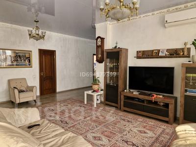 4-бөлмелі пәтер · 169 м² · 11/17 қабат, Кенесары 69 — Валиханова, бағасы: 76.5 млн ₸ в Астане, р-н Байконур