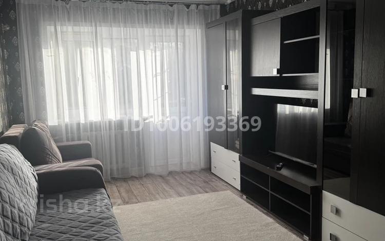 3-комнатная квартира · 50 м² · 2/5 этаж, Кисунько 1 — Площадь, фонтан за 20 000 ₸ в Приозёрске — фото 2