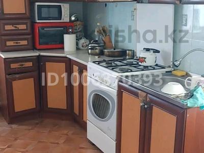 Отдельный дом · 6 комнат · 200 м², мкр СМП 136, Тауекелхан. 13 13 за 35 000 〒 в Атырау