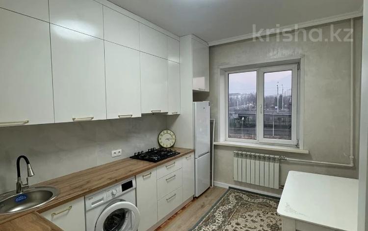 1-комнатная квартира · 41 м² · 4/9 этаж, мкр Аксай-4 за 30.5 млн ₸ в Алматы, Ауэзовский р-н — фото 3