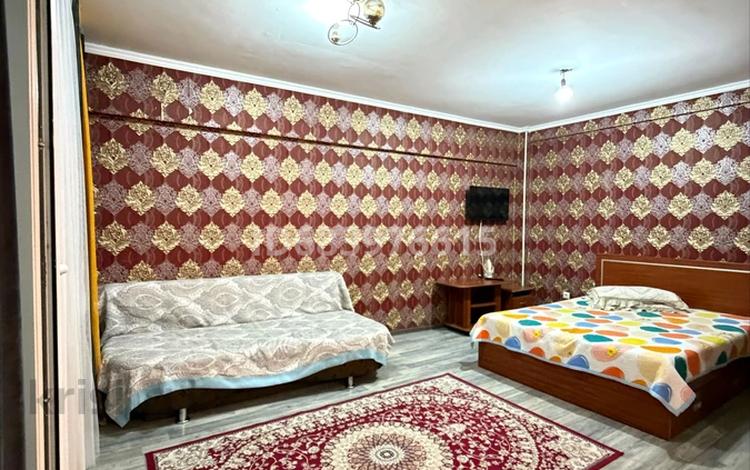 1-бөлмелі пәтер · 40 м² · 4/5 қабат, Желтоксан 21/1, бағасы: 11 000 ₸ в Алматы, Алмалинский р-н — фото 52