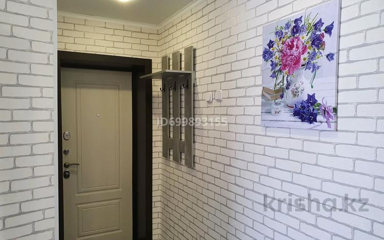 2-комнатная квартира · 50 м² · 5/5 этаж, Пришахтинск, Пришахтинск, 22й микрорайон 23 — Ост Буратино за 150 000 ₸ в Караганде, Алихана Бокейханова р-н — фото 2