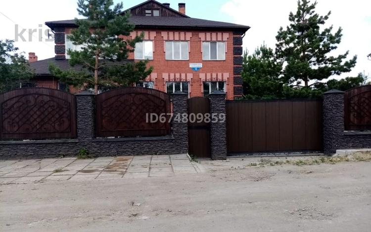 Отдельный дом • 6 комнат • 450 м² • 15 сот., Кленовая 10 за 71 млн 〒 в Петропавловске — фото 2