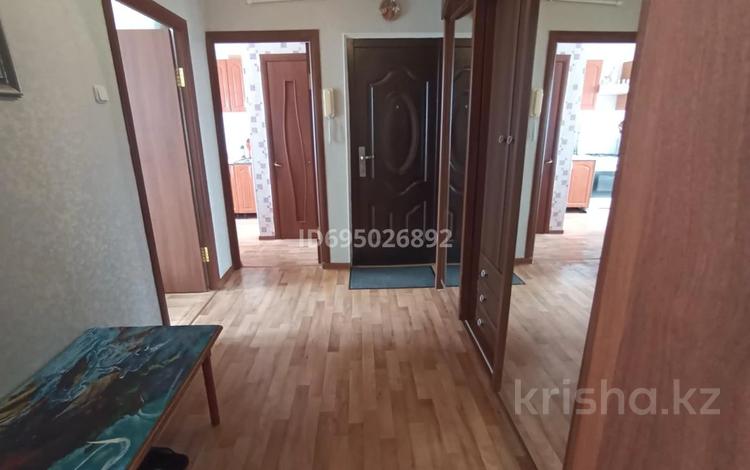 3-комнатная квартира · 64.1 м² · 9/9 этаж, мкр 11 94 — ул. Шайкенова за 22 млн ₸ в Актобе — фото 2