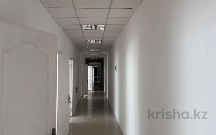 17-бөлмелі пәтер · 450 м² · 2/4 қабат, Республика 52/2 52/2 — Satpayev университет,Sulpak, бағасы: 5 000 ₸ в Астане, Сарыарка р-н — фото 2