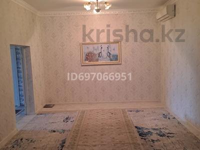 Жеке үй · 4 бөлме · 150 м² · 800 жүзд., Костобе 21 — Магазин, бағасы: 30 млн ₸ в Сарыагаш