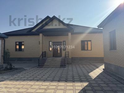 Отдельный дом · 6 комнат · 221 м² · 8 сот., София Макашева 38 за 70 млн 〒 в 