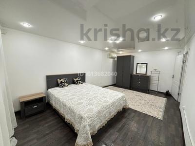 2-комнатная квартира · 60 м² · 1/1 этаж, Елизарова 32 — Областная больница, рынок за 150 000 ₸ в Уральске