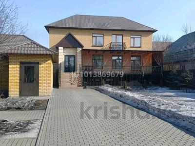 Дом · 7 комнат · 270 м², Абая 148 — Любимый дом- Район церковь за 120 000 ₸ в Семее