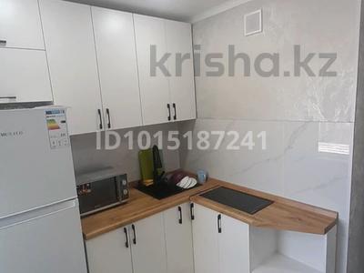 2-комнатная квартира · 45 м² · 2/5 этаж, Сакена сейфуллина 22 — Остановка ромашка. рядом с полиций за 9.5 млн ₸ в Абай