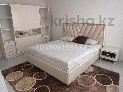 Отдельный дом · 2 комнаты · 180 м², мкр Атырау, Алтынемел 26 за 170 000 〒