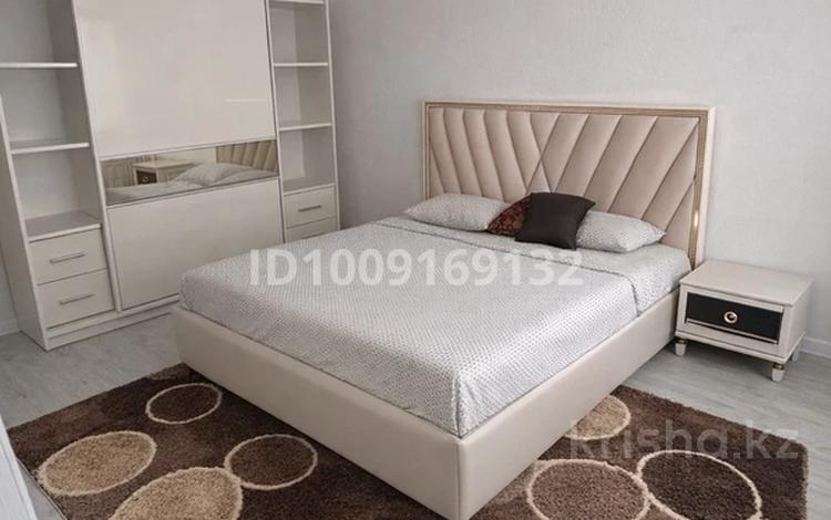 Отдельный дом · 2 комнаты · 180 м² · 10 сот., мкр Атырау, Алтынемел 26 за 220 000 〒 — фото 2