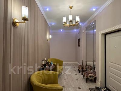 4-комнатная квартира · 165 м² · 8/21 этаж, мкр Самал-2, Снегина 33A — Достык за 1.3 млн 〒 в Алматы, Медеуский р-н