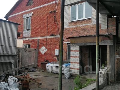 Отдельный дом • 6 комнат • 300 м² • , Бажова за 30 млн 〒 в Усть-Каменогорске