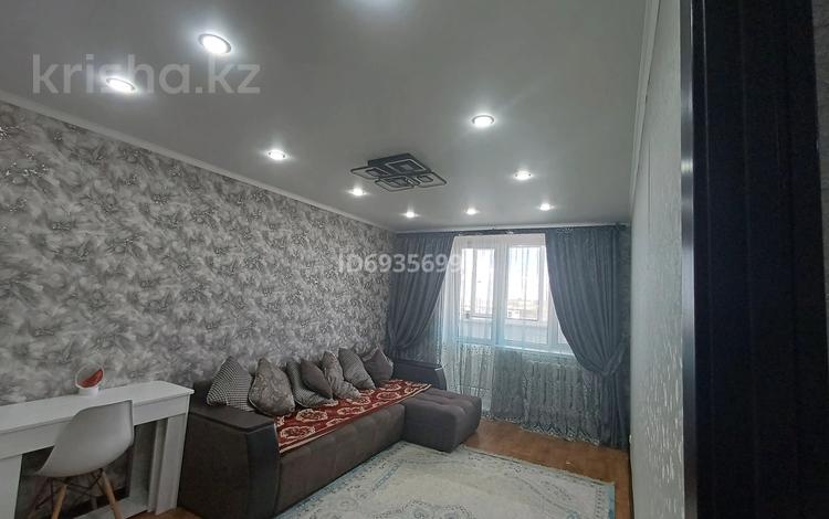 2-комнатная квартира, 57 м², 6/9 этаж, 7-й мкр 7 за 15.5 млн 〒 в Лисаковске — фото 2