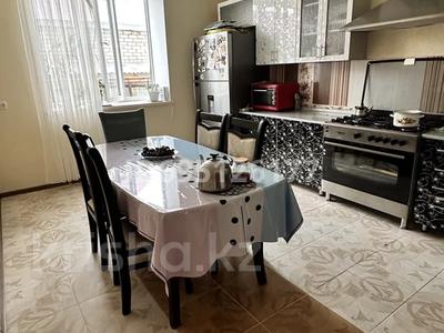 Отдельный дом · 4 комнаты · 180 м² · 10 сот., Казакай Ахун 39 за 40 млн 〒 в Актобе, жилой массив Юго-Запад-1