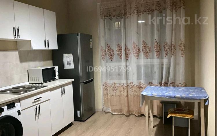 1-бөлмелі пәтер · 40 м² · 3/22 қабат, Бектурова 4/1, бағасы: 13 000 ₸ в Астане, Есильский р-н — фото 6