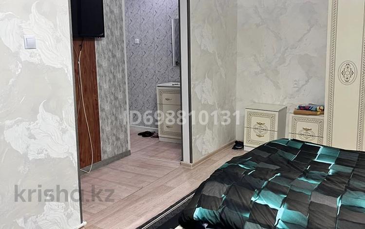 1-бөлмелі пәтер · 30 м² · 1/5 қабат, Улытаувская 102, бағасы: 6 млн ₸ в Сатпаев — фото 16