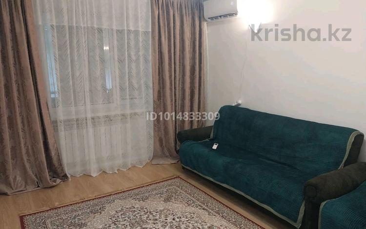 2-бөлмелі пәтер · 54 м² · 1/6 қабат, Карагул Батыра — Центр, бағасы: 11 000 ₸ в Актобе — фото 2