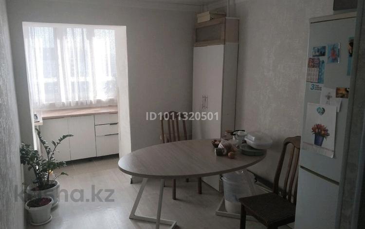 3-комнатная квартира · 58 м² · 8/9 этаж, Айтиева 72А за 19 млн ₸ в Уральске, мкр Школьник — фото 2