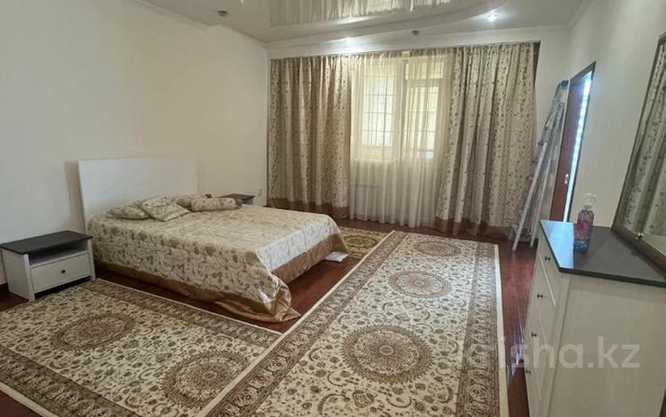3-комнатная квартира · 140 м² · 11/14 этаж, Навои 62 — Жандосова за 450 000 ₸ в Алматы, Ауэзовский р-н — фото 7