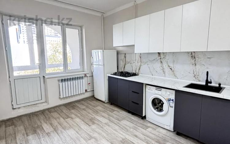 1-бөлмелі пәтер · 44 м² · 4/5 қабат, Мамыр-1 ш/а., бағасы: 38 млн ₸ в Алматы, Ауэзовский р-н — фото 2