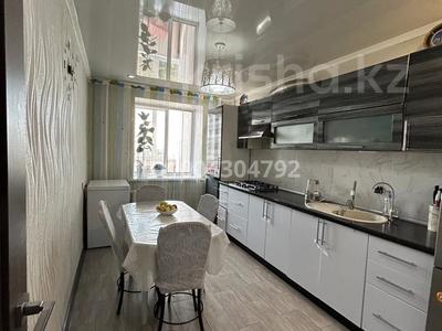 2-комнатная квартира · 64.4 м² · 8/10 этаж, мкр Женис 7 за 28.5 млн 〒 в Уральске