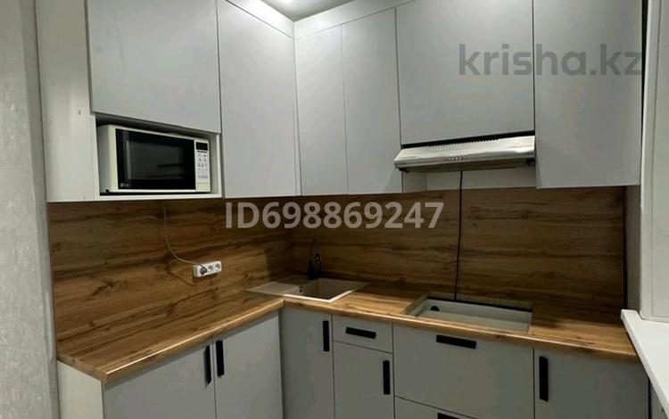 3-комнатная квартира · 55 м² · 4/5 этаж, Момышулы 10 за 25 млн 〒 в Семее — фото 2