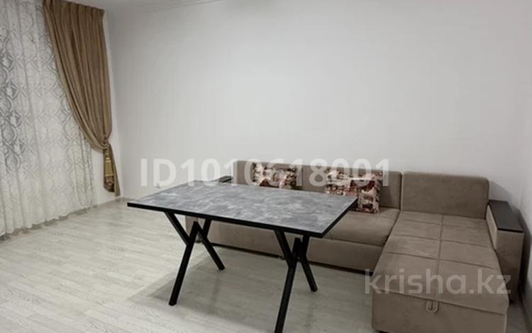 3-комнатная квартира · 80 м² · 3/5 этаж, Левый берег — Левый берег за 180 000 ₸ в  — фото 2