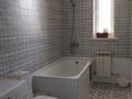 Отдельный дом · 5 комнат · 220 м² · 730 сот., Ул. О. Исатаева — Пр. И. Тайманова за 60 млн ₸ в Атырау — фото 12