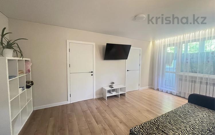 3-комнатная квартира · 47.9 м² · 2/5 этаж, мкр Юго-Восток, Гапеева 25 за 21 млн ₸ в Караганде, Казыбек би р-н — фото 4