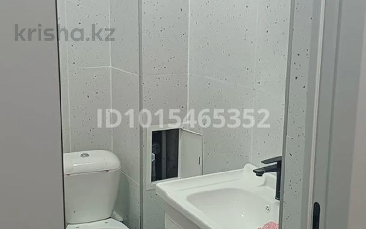 1-бөлмелі пәтер · 38.8 м² · 1/5 қабат, Алтын орда ш/а., микрорайон Батыс-2 49Л, бағасы: 16 млн ₸ в Актобе, мкр. Алтын орда — фото 2