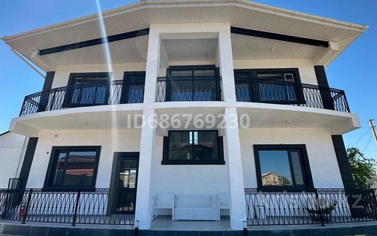 Отдельный дом · 5 комнат · 200 м² · 10 сот., 18 мик. Ул. Жетысу 7 за 1 млн 〒 в Конаеве — фото 2