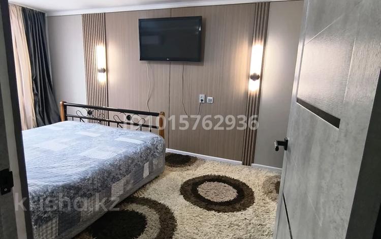 1-комнатная квартира · 32 м² · 2/5 этаж, Момышулы за 7 000 ₸ в Кентау — фото 2