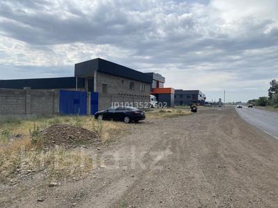 Кеңселер, дүкендер мен бутиктер, қоймалар · 1500 м², бағасы: 200 млн ₸ в Таразе, мкр Талас