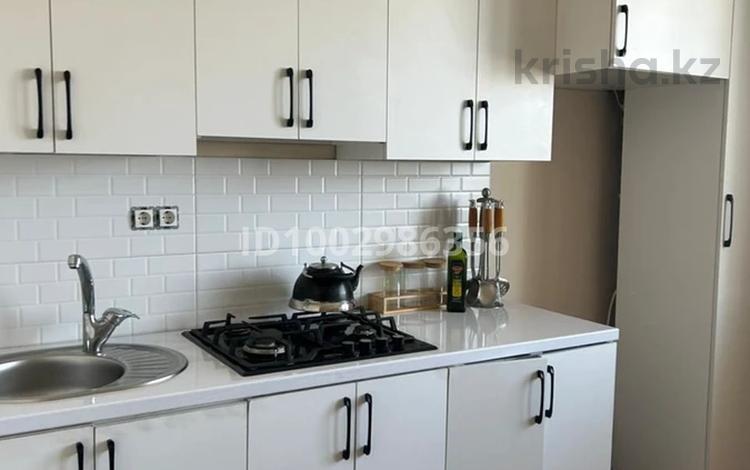 1-комнатная квартира · 42 м² · 9/9 этаж, мкр Нуркент — Рыскулова-Момышулы за 100 000 ₸ в Алматы, Алатауский р-н — фото 12