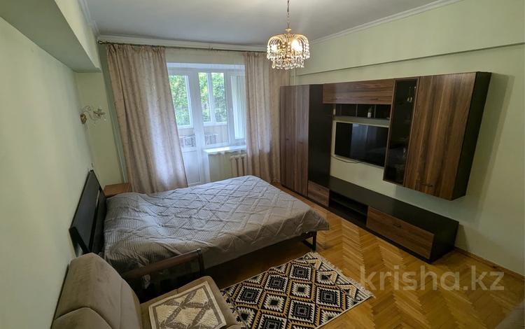 1-комнатная квартира · 40 м² · 2/5 этаж, Шашкина 40 за 250 000 ₸ в Алматы, Медеуский р-н — фото 2