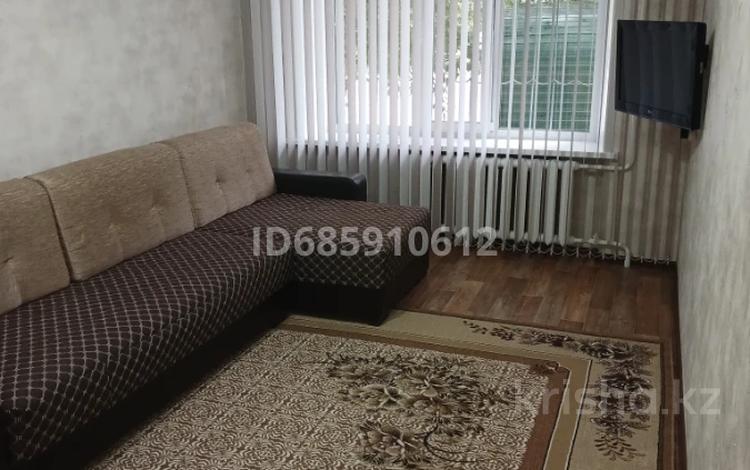 2-комнатная квартира · 45 м² · 1 этаж, 50 лет Октября 27 — Ленина за 11 000 ₸ в Рудном — фото 2