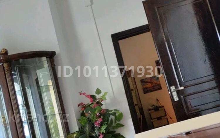 3-комнатная квартира · 90 м² · 1/4 этаж, мкр 16-й военный городок, Красногорская 71а за 200 000 ₸ в Алматы, Турксибский р-н — фото 2