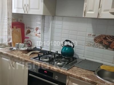 3-бөлмелі пәтер · 48 м² · 3/5 қабат, мкр 5, есет-батыра 91/1 — дом ветеранов, бағасы: 15.5 млн 〒 в Актобе