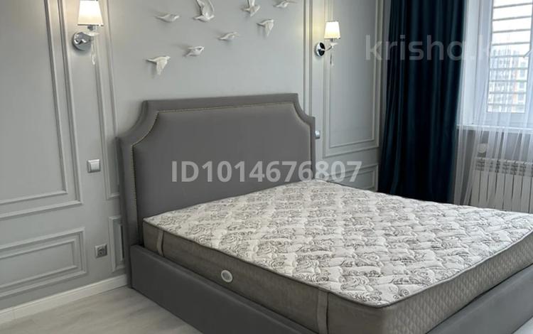 3-комнатная квартира · 90 м² · 8/9 этаж, Роза Багланова 4 за 410 000 ₸ в Астане, Нура р-н — фото 2