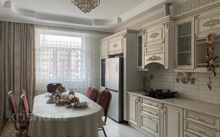 4-бөлмелі пәтер · 181 м² · 13/14 қабат, 17-й мкр 6, бағасы: 82 млн ₸ в Актау — фото 2